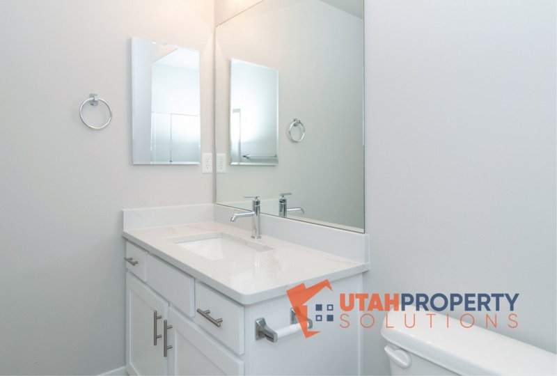 Pet-Friendly End Unit in Rockwell Ranch! property image