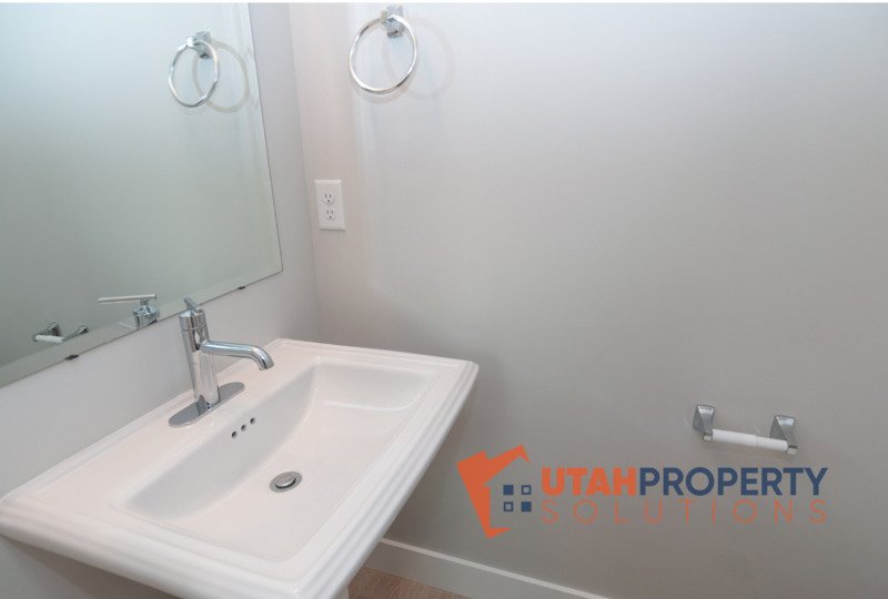 Pet-Friendly End Unit in Rockwell Ranch! property image