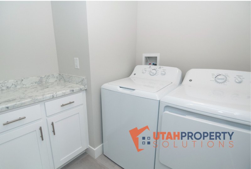 Pet-Friendly End Unit in Rockwell Ranch! property image