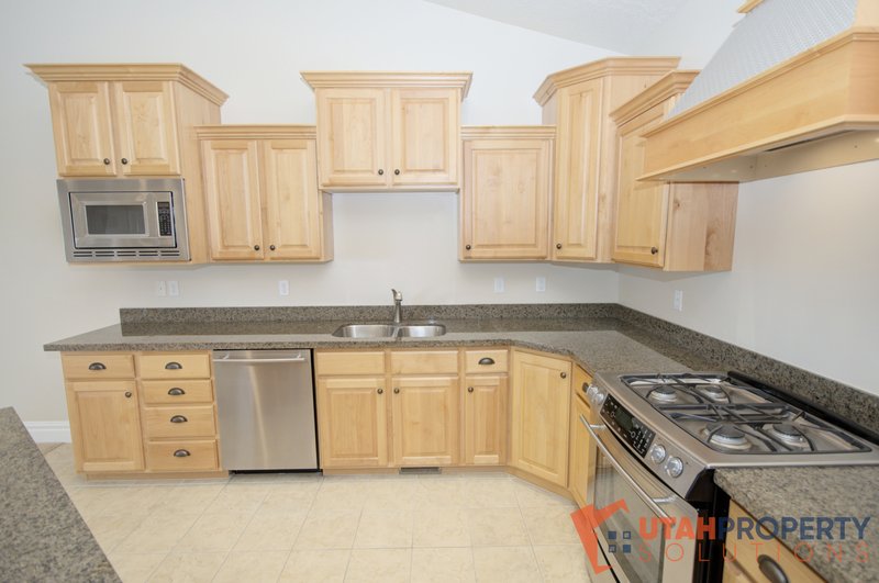 Amazing View!  4 Bedroom Overlooking Dimple Dell! property image