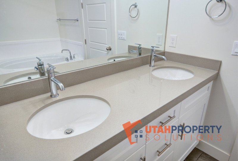 Beautiful, Pet Friendly Home in Murray! property image