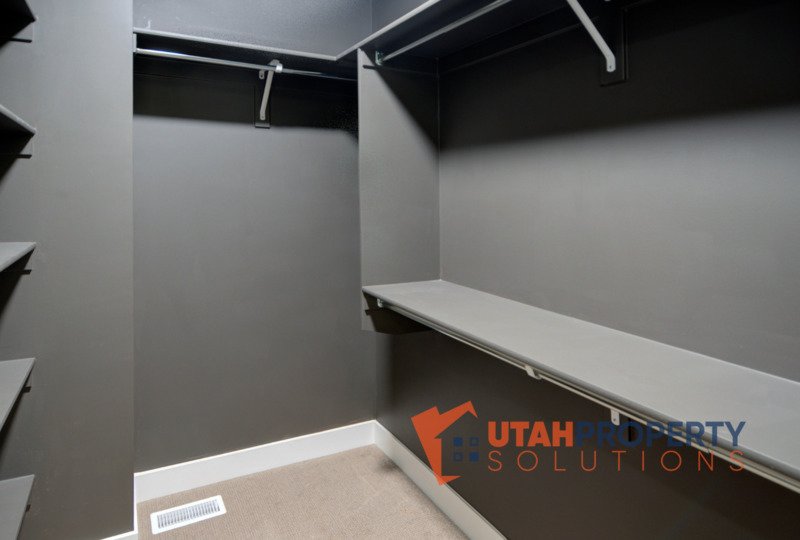 Beautiful, Pet Friendly Home in Murray! property image