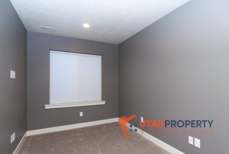 Beautiful, Pet Friendly Home in Murray! property image