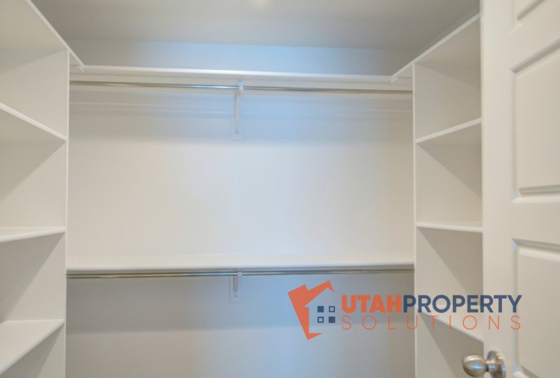 Beautiful, Pet Friendly Home in Murray! property image