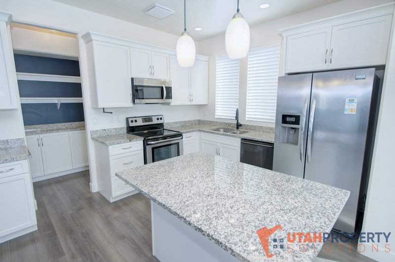 Beautiful 3 Bedroom Home in Daybreak property image