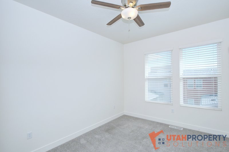 Beautiful 3 Bedroom Home in Daybreak property image