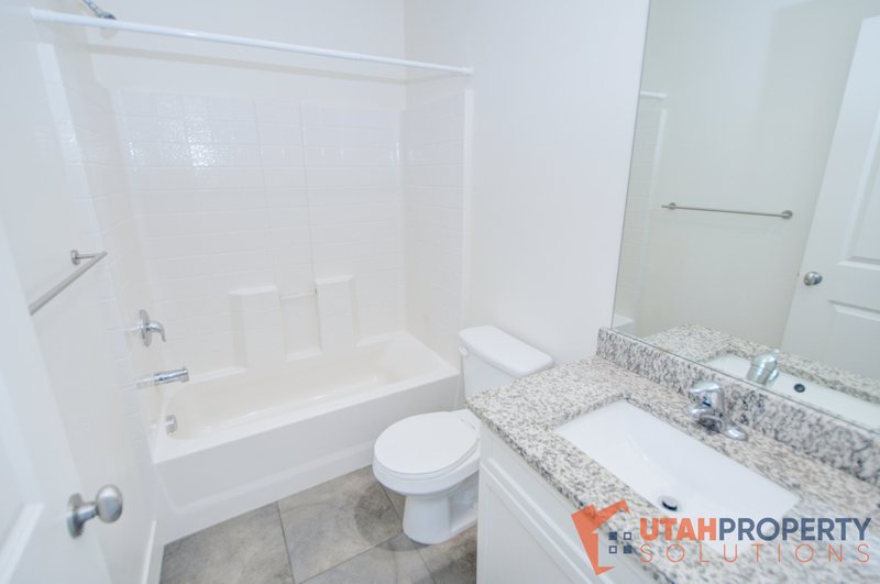 Beautiful 3 Bedroom Home in Daybreak property image