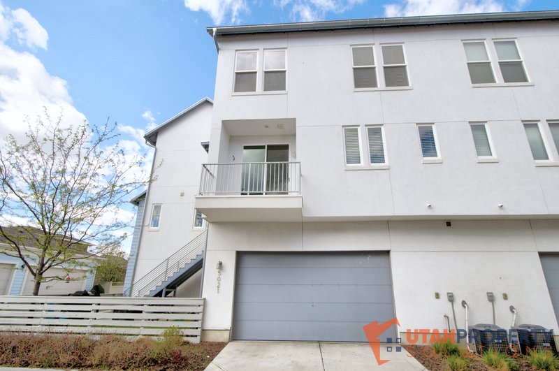 Beautiful 3 Bedroom Home in Daybreak property image