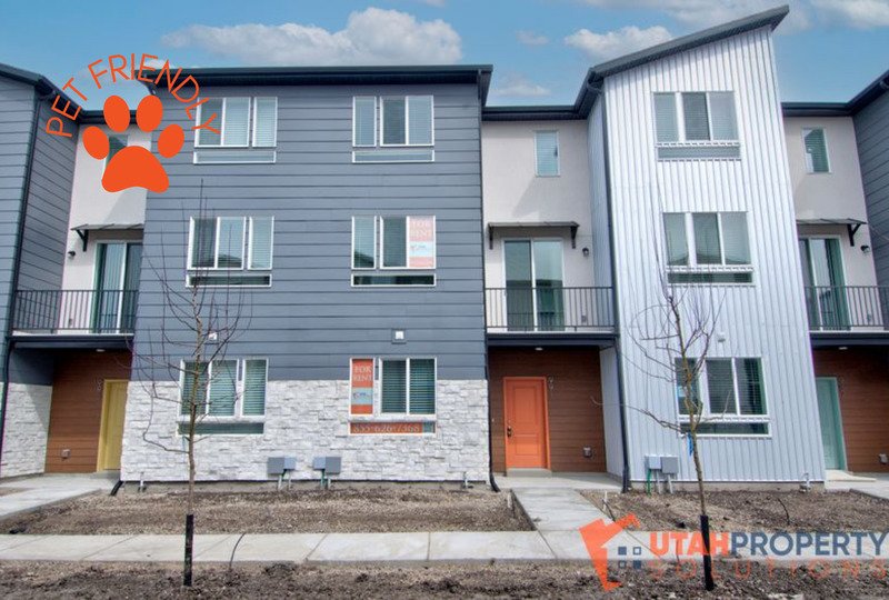 Beautiful Pet-Friendly Townhome at Rockwell Ranch! property image