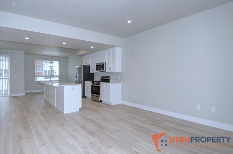 Beautiful Pet-Friendly Townhome at Rockwell Ranch! property image