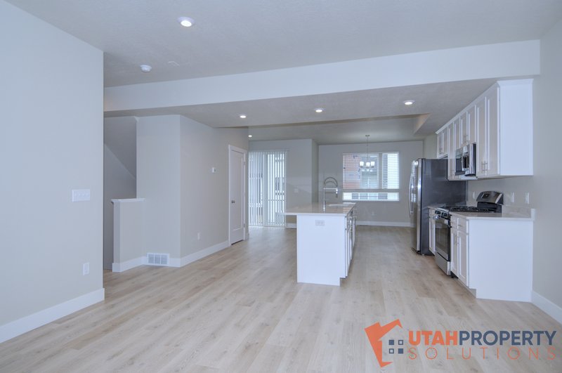 Beautiful Pet-Friendly Townhome at Rockwell Ranch! property image