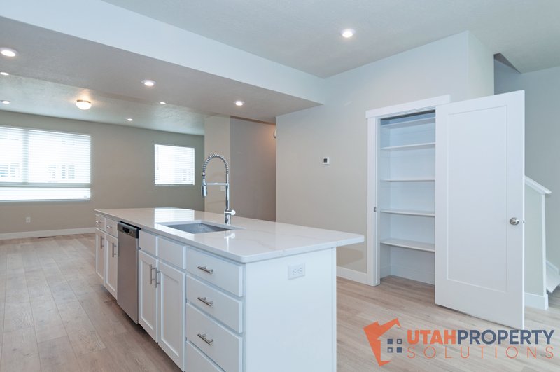 Beautiful Pet-Friendly Townhome at Rockwell Ranch! property image