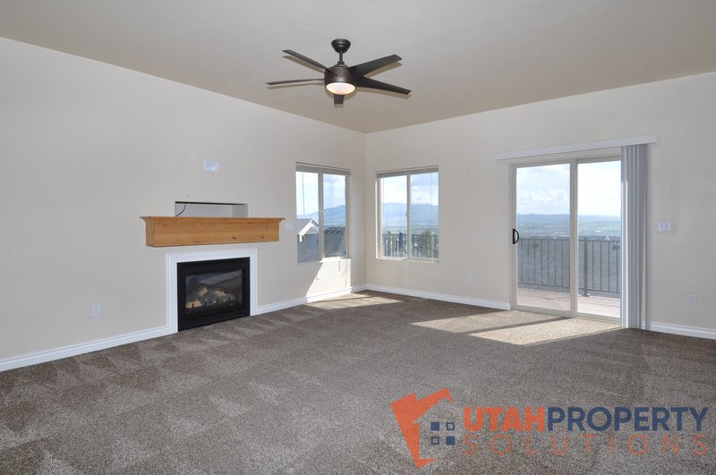 Beautiful, Pet Friendly Home in Lehi! property image