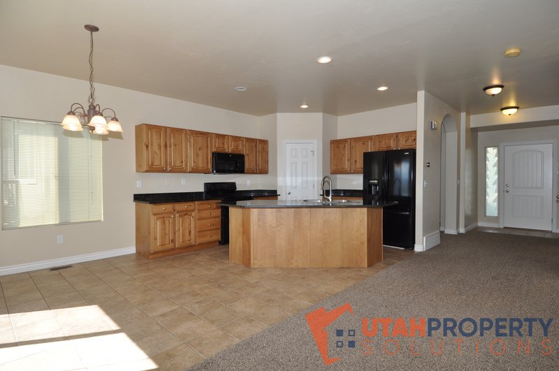 Beautiful, Pet Friendly Home in Lehi! property image