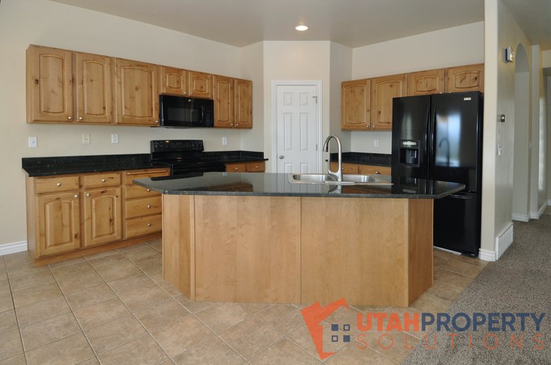 Beautiful, Pet Friendly Home in Lehi! property image