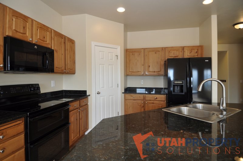 Beautiful, Pet Friendly Home in Lehi! property image