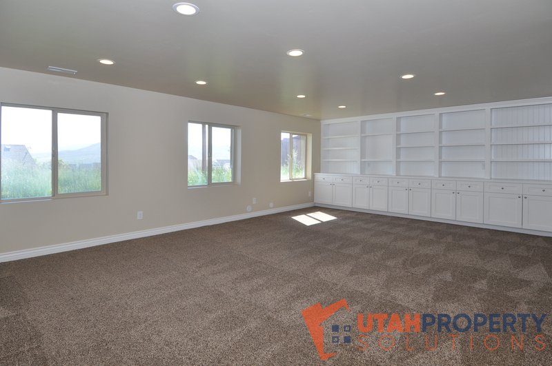 Beautiful, Pet Friendly Home in Lehi! property image