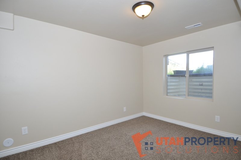 Beautiful, Pet Friendly Home in Lehi! property image