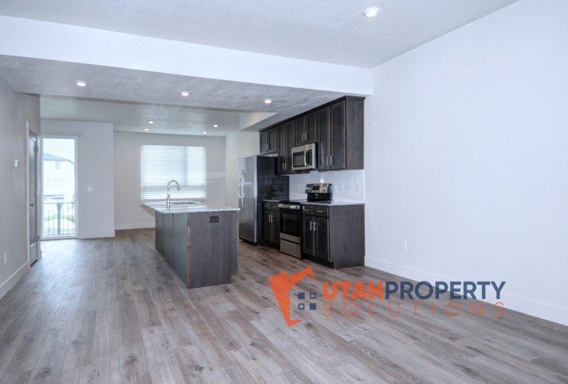 Beautiful Pet-Friendly Townhome! property image