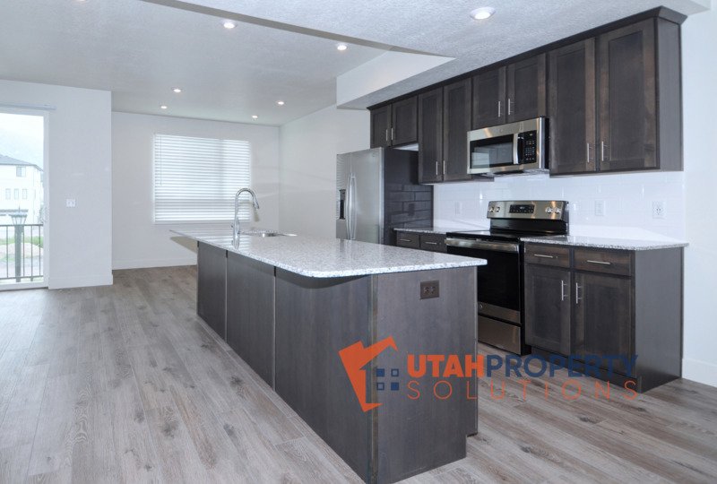 Beautiful Pet-Friendly Townhome! property image
