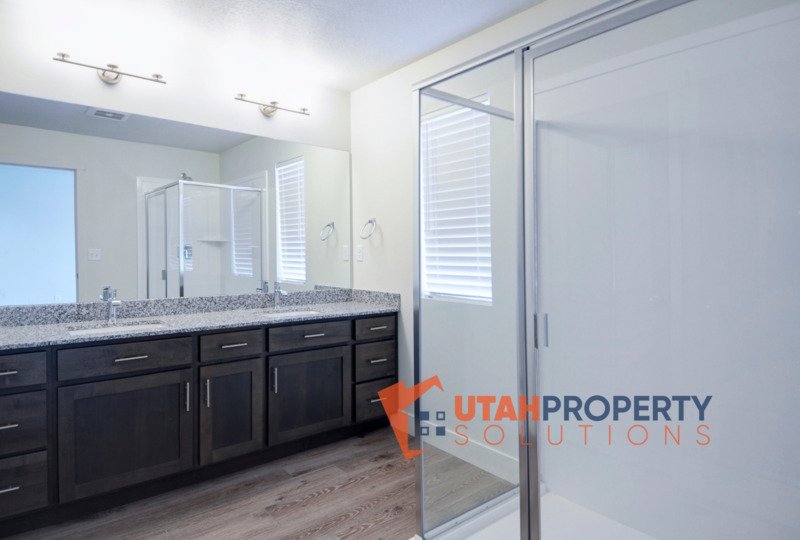Beautiful Pet-Friendly Townhome! property image