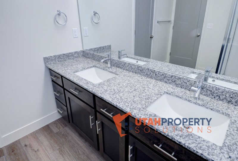 Beautiful Pet-Friendly Townhome! property image