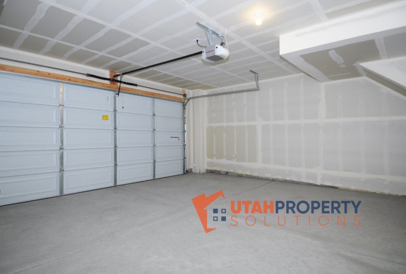 Beautiful Pet-Friendly Townhome! property image