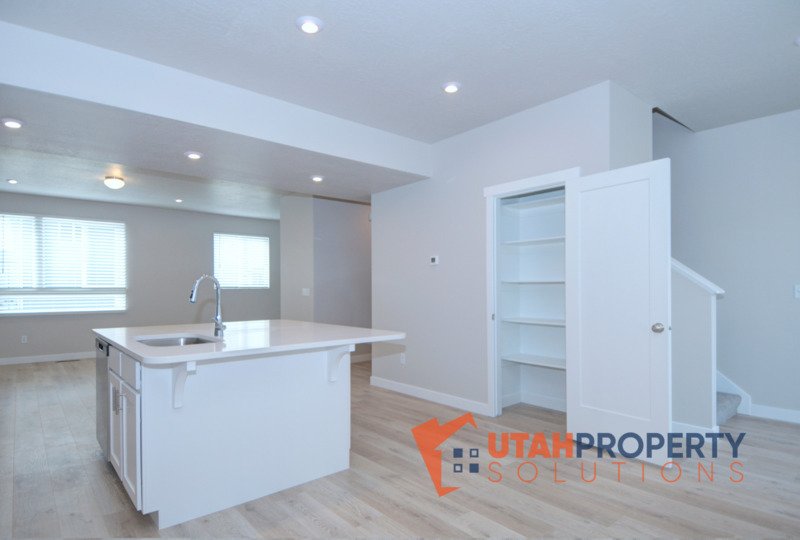 Gorgeous Pet-Friendly Townhome for Rent! property image
