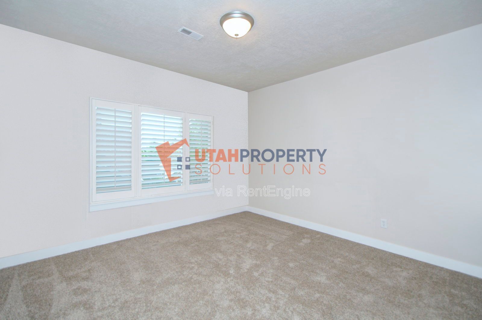 Gorgeous Home in Sandy! property image