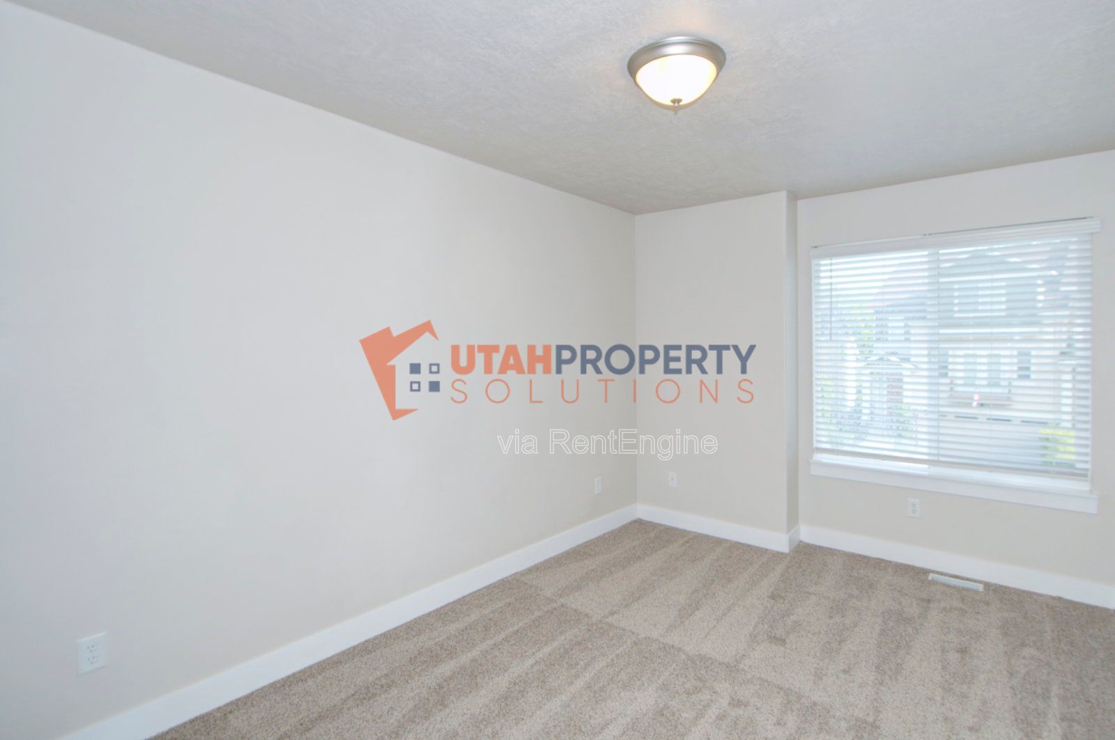 Gorgeous Home in Sandy! property image