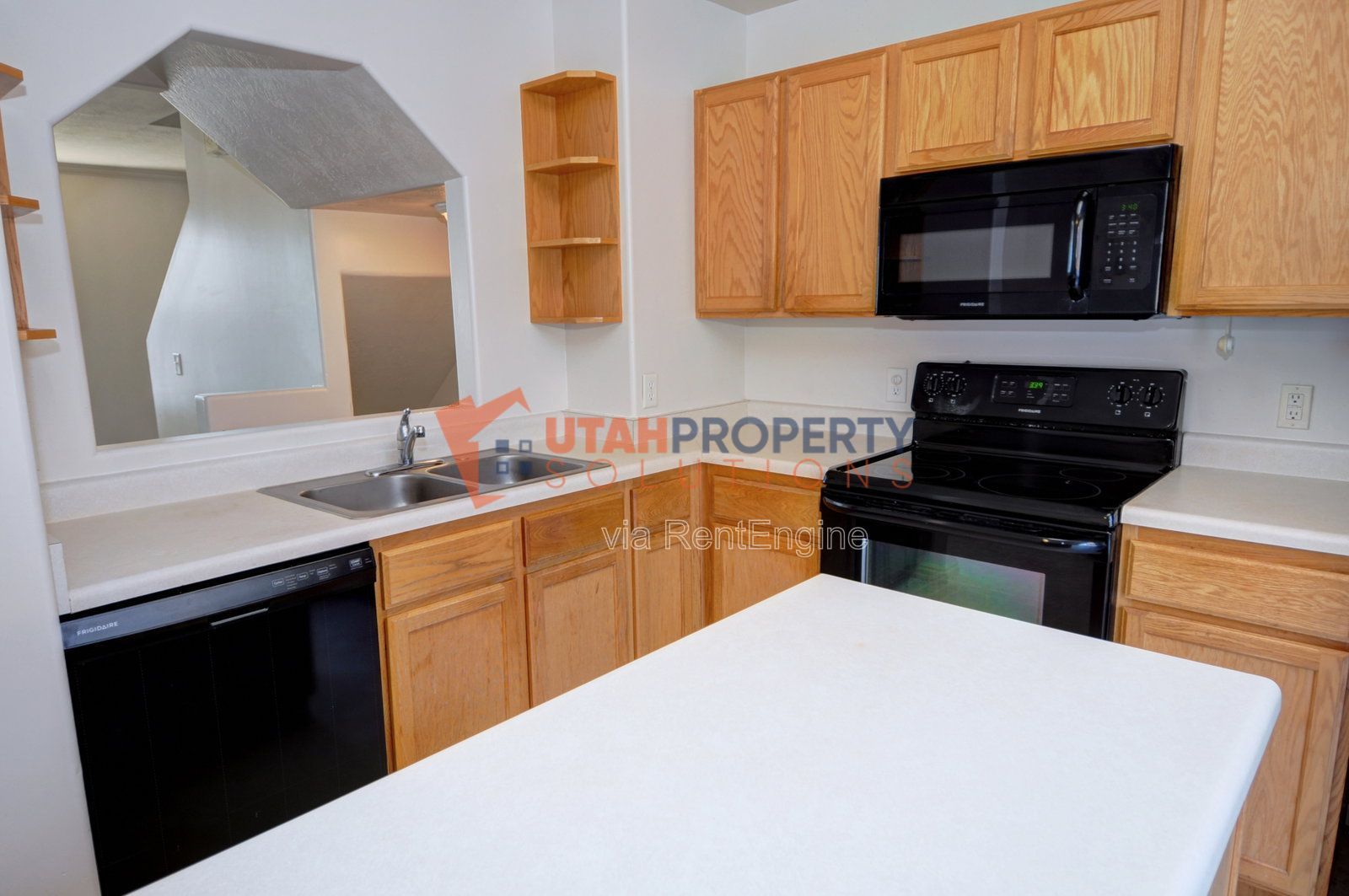 Pet Friendly Home in Draper! property image