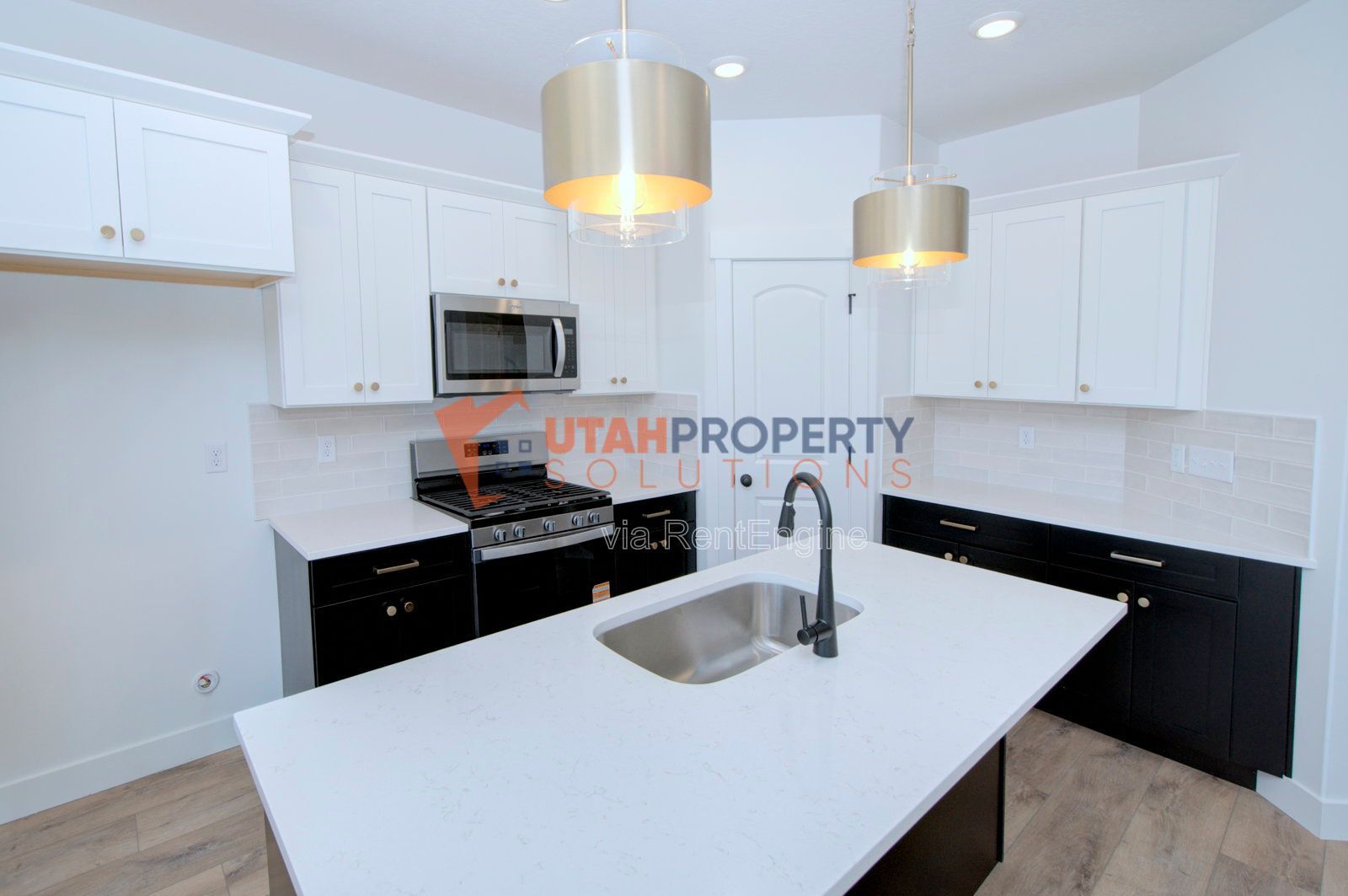 Brand New Townhome Near Mountain View Village property image