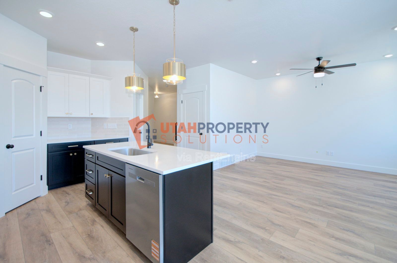 Brand New Townhome Near Mountain View Village property image