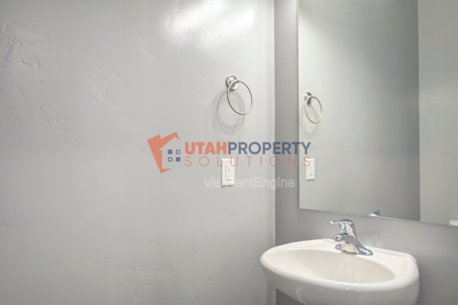 Pet Friendly Townhome In Eagle Mountain! property image