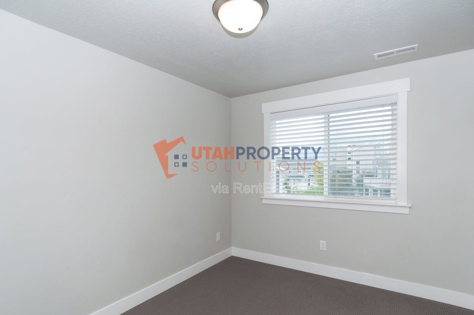 Spacious 4-Bedroom Townhome in Bluffdale! property image