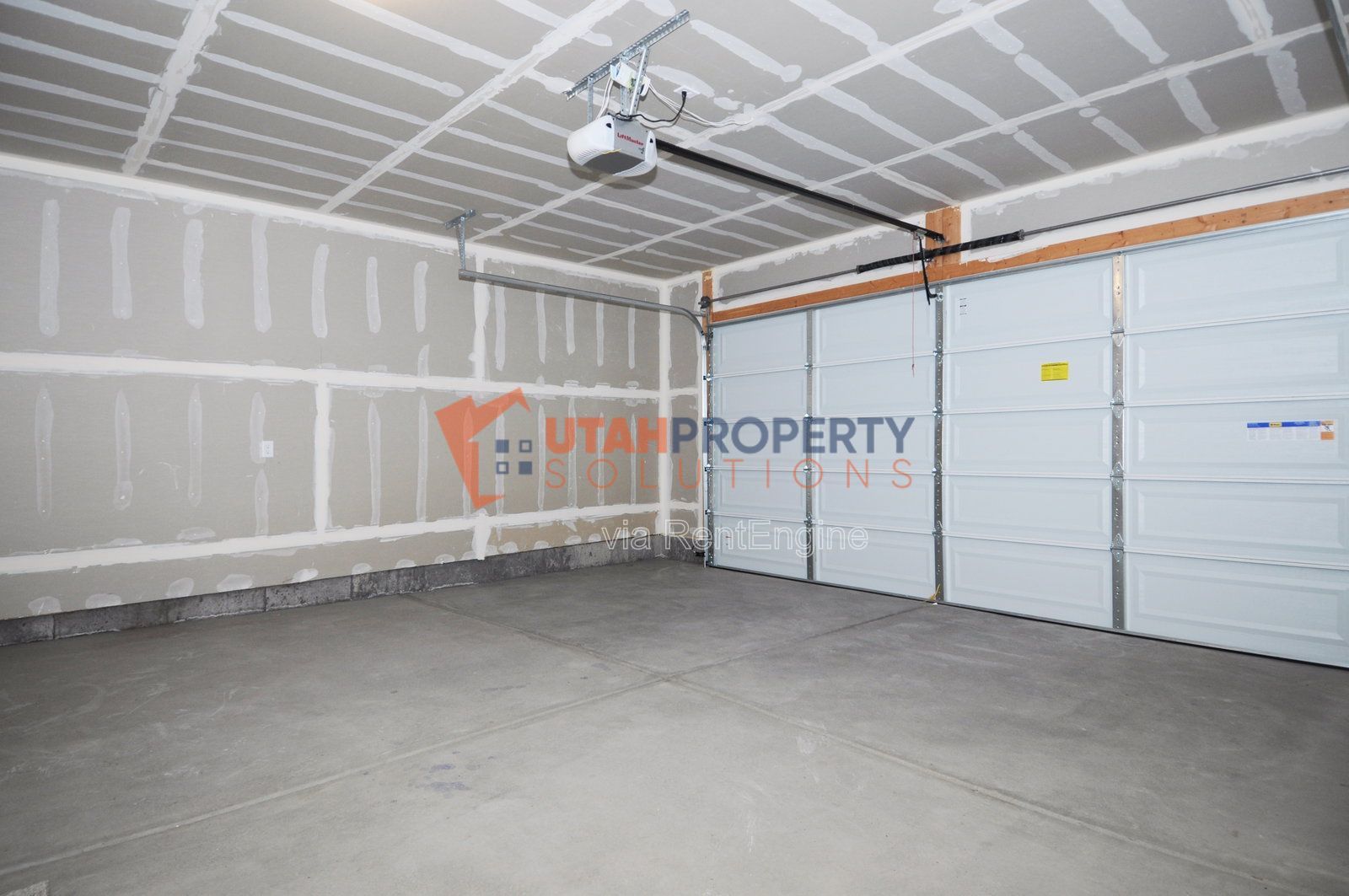 End Unit Townhome in American Fork! property image