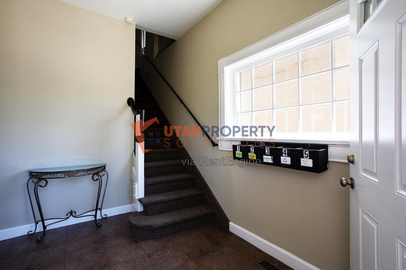 Gorgeous Salt Lake Apartment for Rent! property image