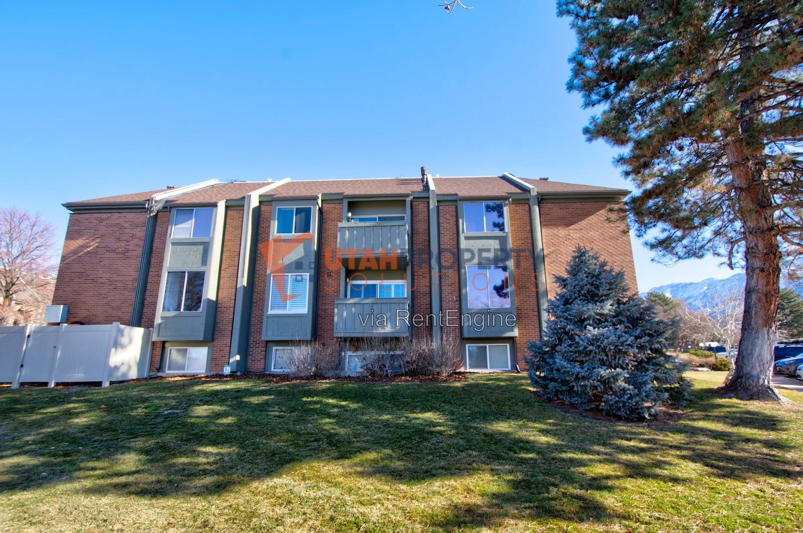 Charming, Pet-friendly Condo in Foothill! property image
