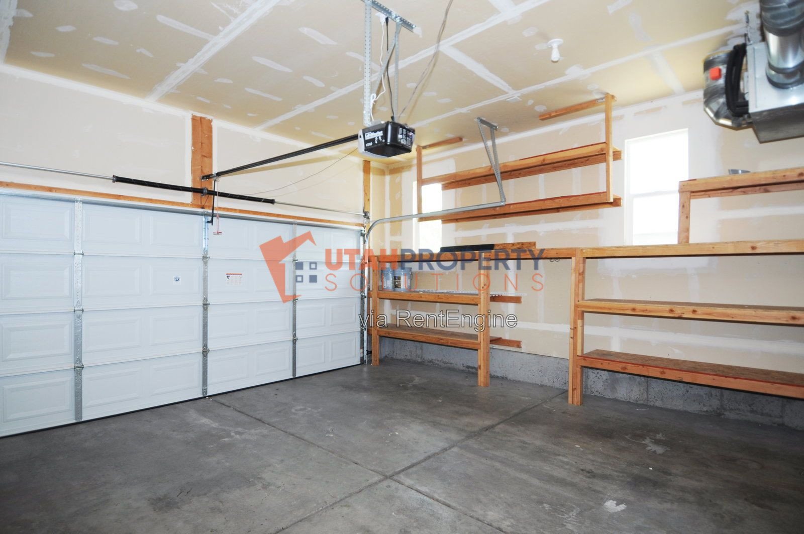 Modern Pet-Friendly Home in Daybreak! property image