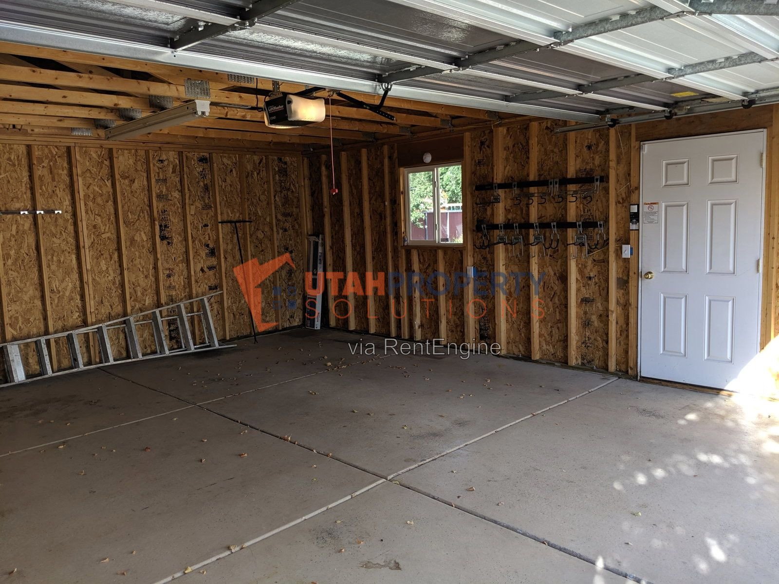 1532 West Dupont Avenue property image